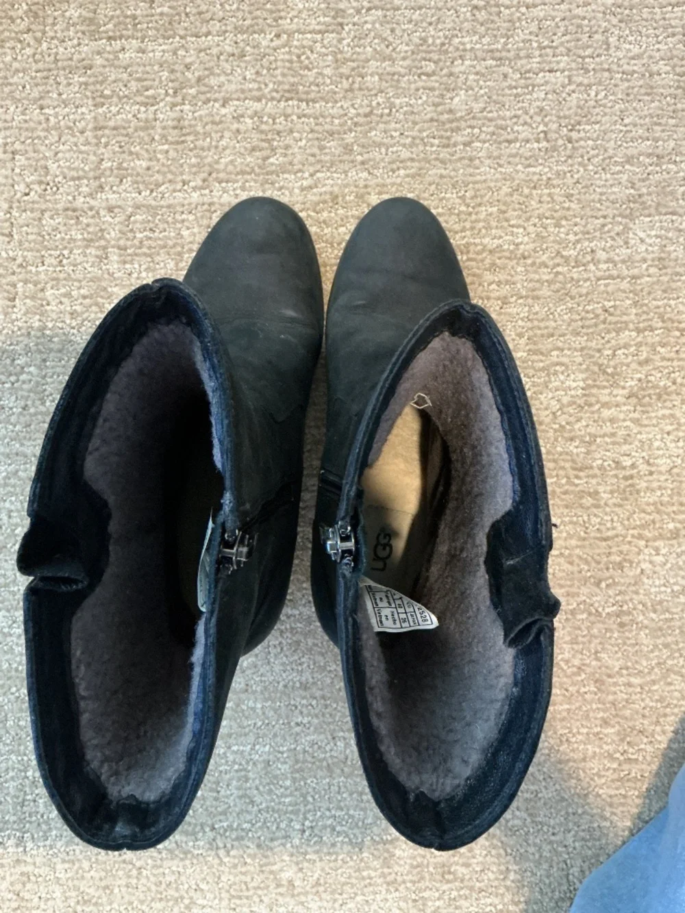 UGG black size